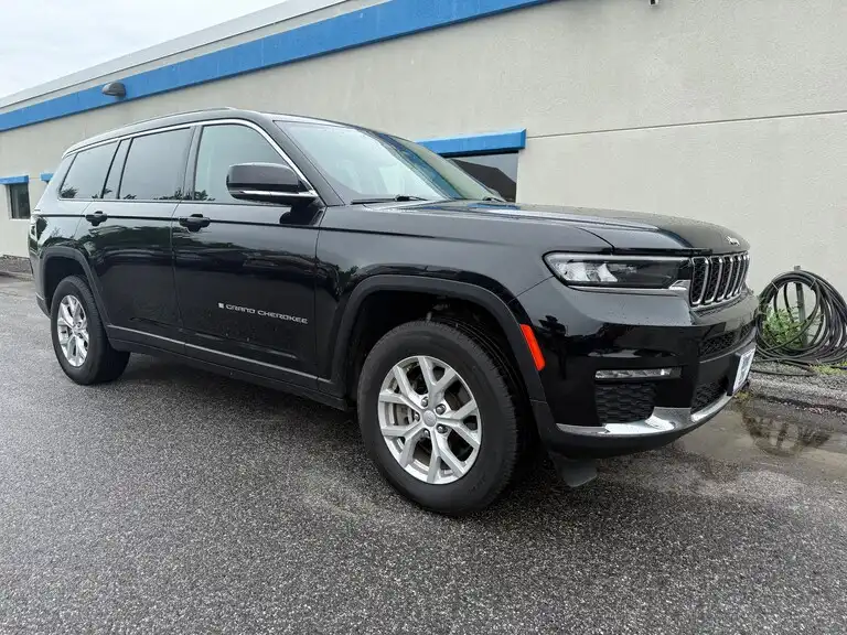 2023 Jeep Grand Cherokee L Limited 4x4's photo