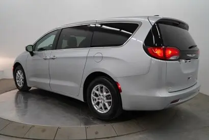 2023 Chrysler Voyager LX photo 5