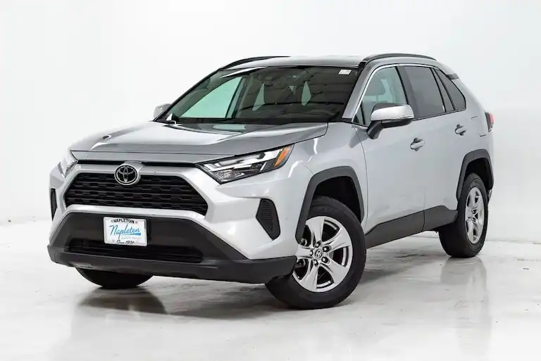2025 Toyota RAV4 XLE AWD's photo