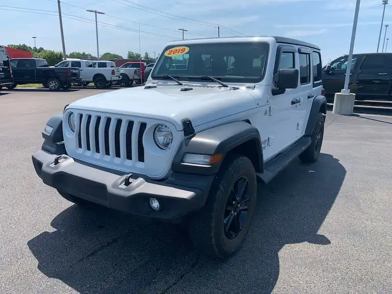 2019 Jeep Wrangler Sport S's photo