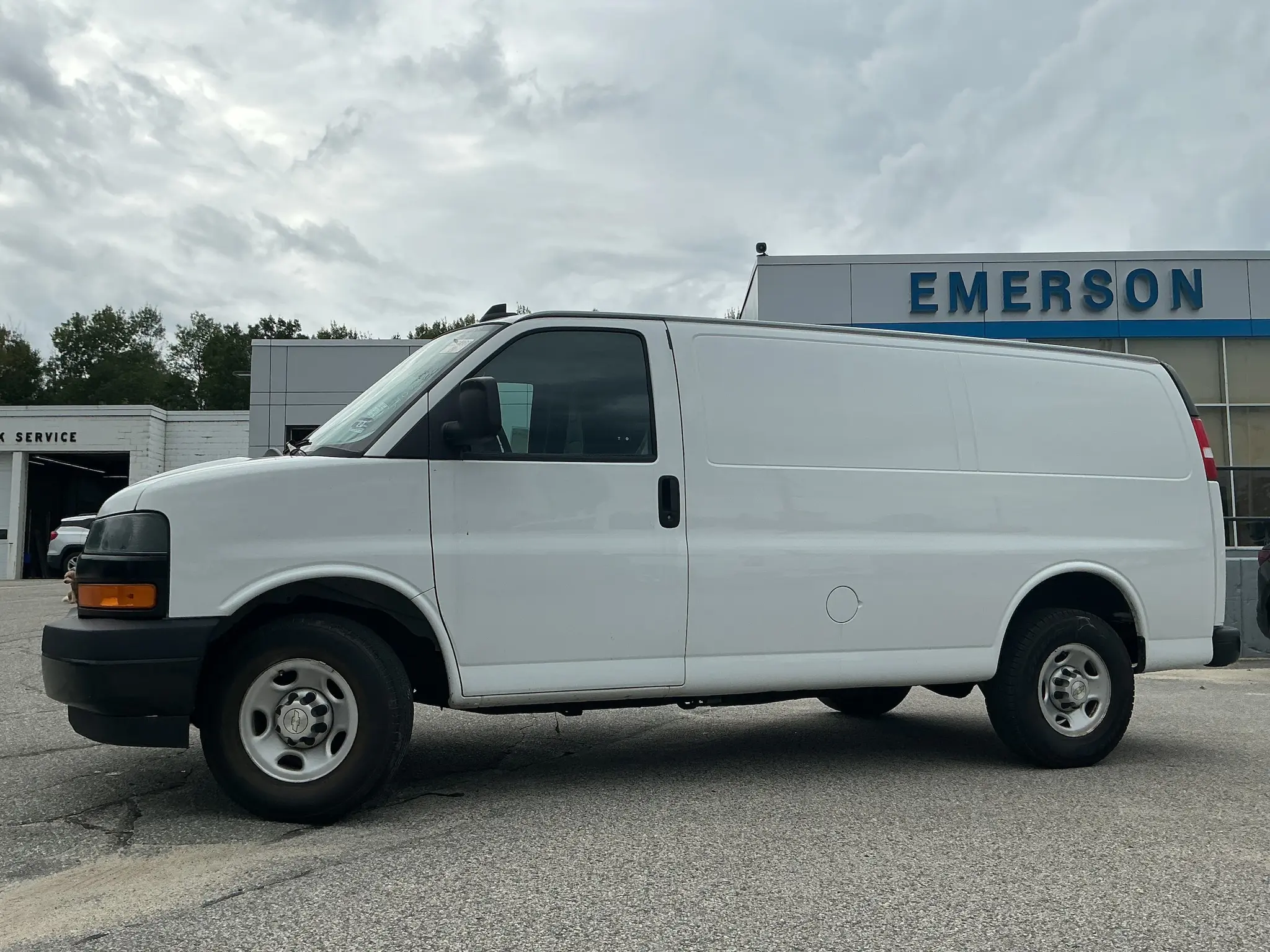Vehicle Image 2