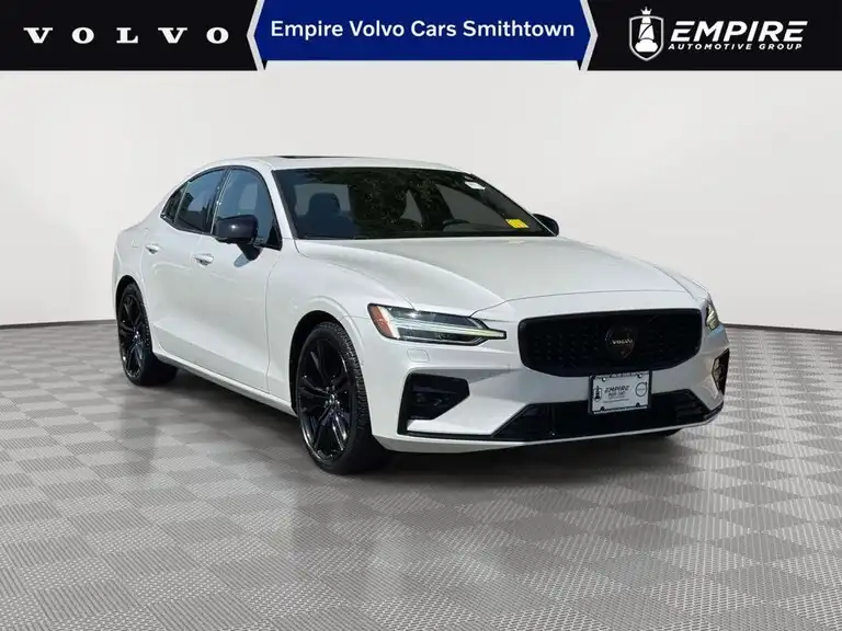 2024 Volvo S60 B5 Plus Black Edition AWD's photo