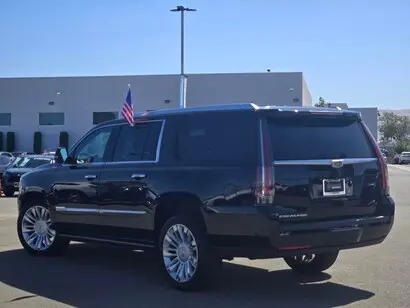 2020 Cadillac Escalade ESV AWD Platinum photo 5