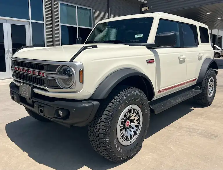 2026 Ford Bronco Outer Banks 4WD's photo