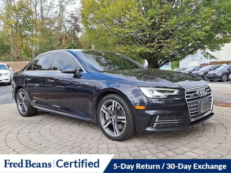 2018 Audi A4 2.0T quattro S tronic Premium Plus's photo