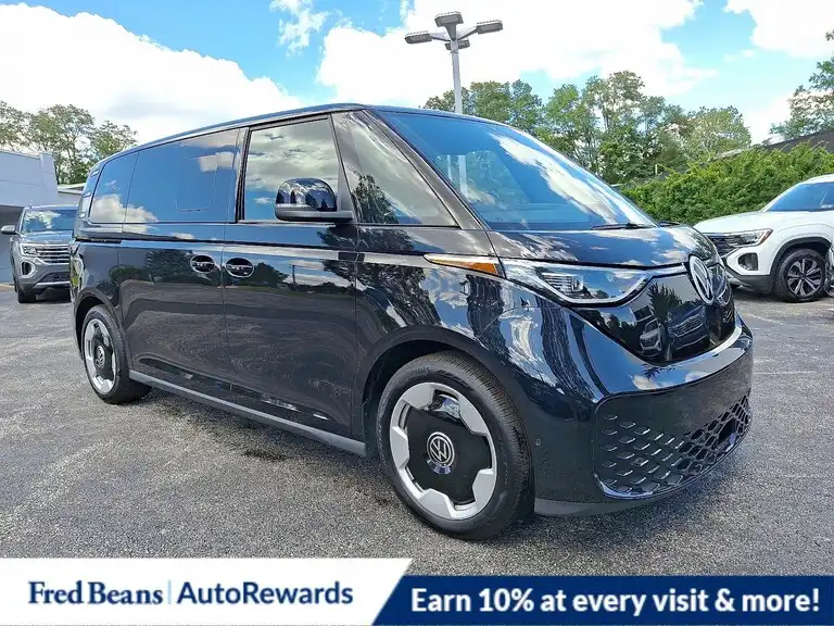 2025 Volkswagen ID. Buzz Pro S's photo