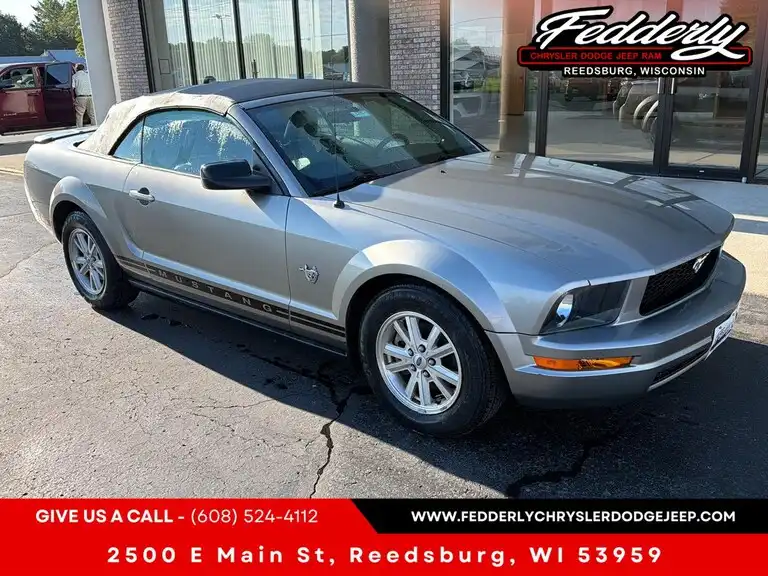 2009 Ford Mustang V6 Premium's photo