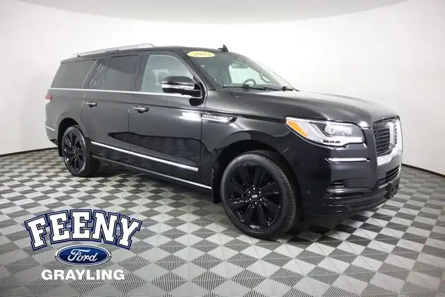 2023 Lincoln Navigator L Reserve's photo
