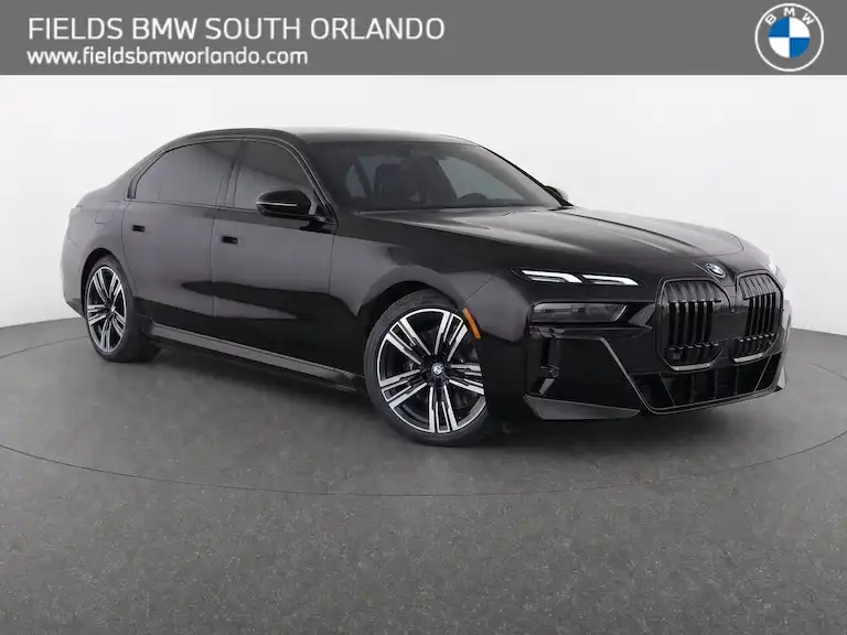 2023 BMW 7 Series 740i's photo