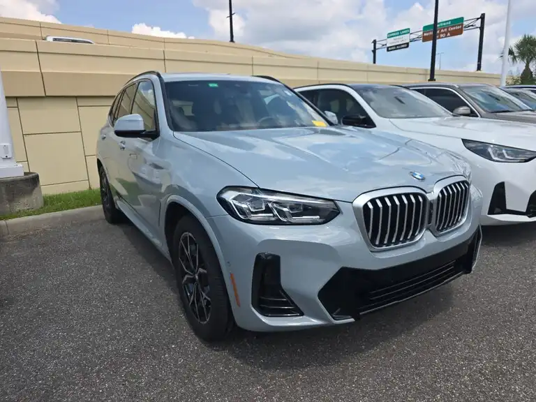 2023 BMW X3 sDrive30i's photo