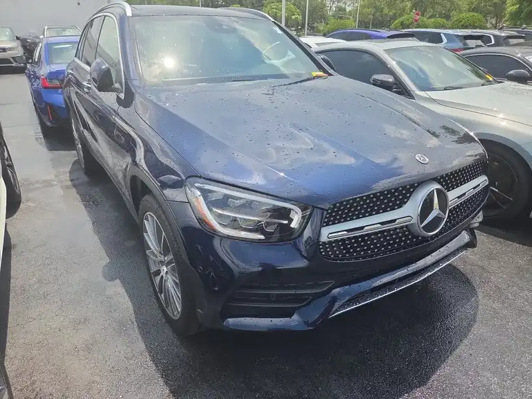 2022 Mercedes-Benz GLC GLC 300's photo