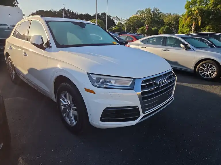 2020 Audi Q5 45 quattro S tronic Premium's photo