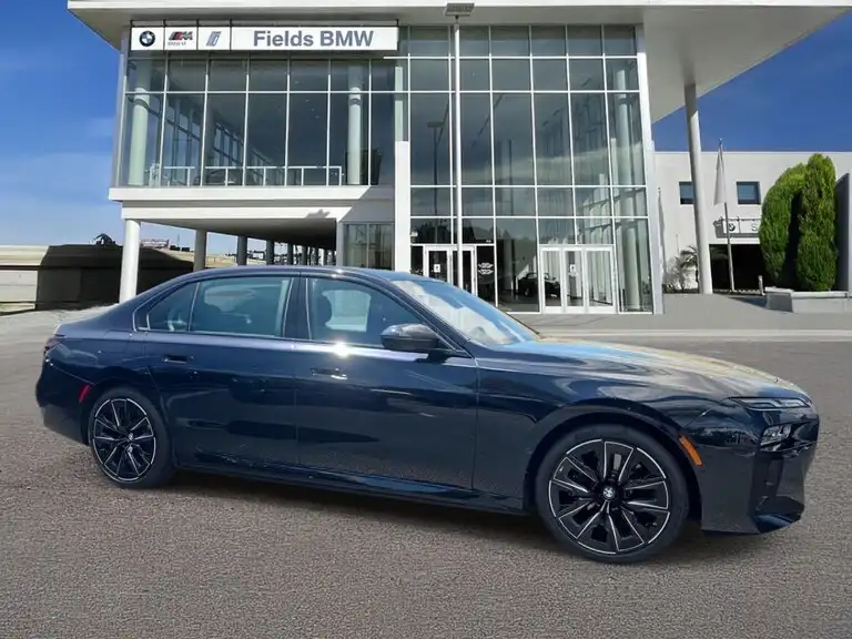 2023 BMW i7 xDrive60 Sedan's photo