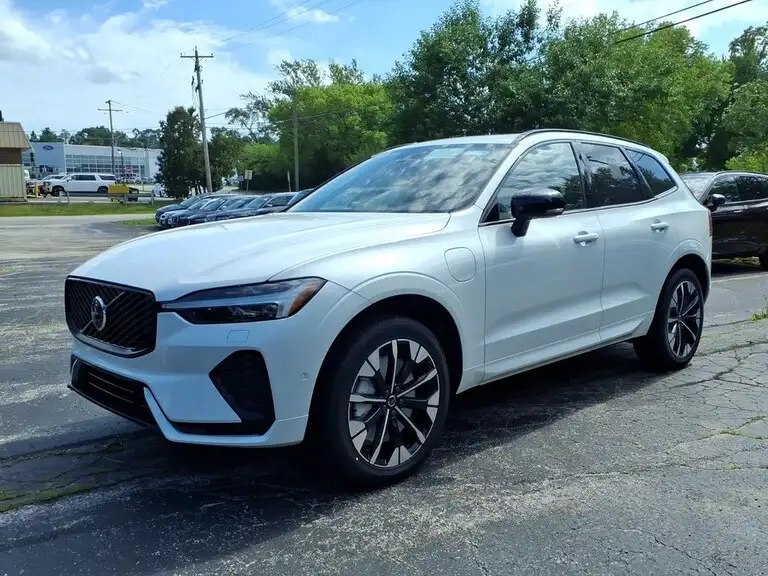 2026 Volvo XC60 T8 Plus Dark AWD's photo