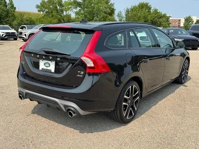 2018 Volvo V60 T5 Dynamic AWD photo 4