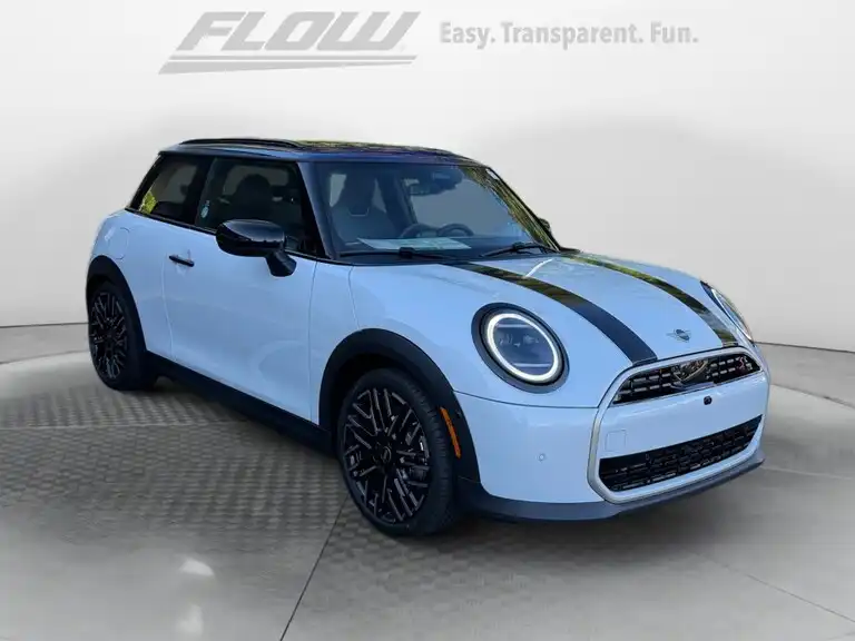 2026 MINI Hardtop Cooper S's photo