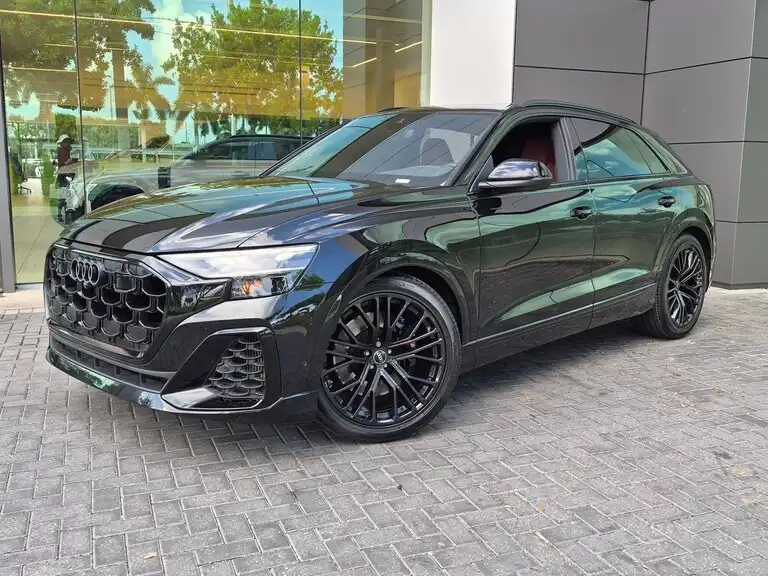 2025 Audi SQ8 Premium Plus quattro's photo