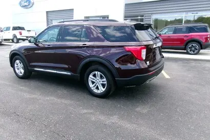 2023 Ford Explorer XLT 4WD photo 3