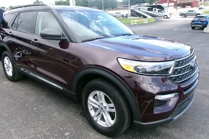 2023 Ford Explorer XLT 4WD photo 5