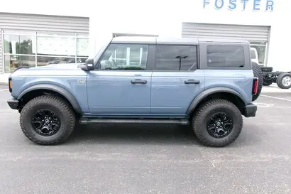 2023 Ford Bronco Wildtrak 4x4 photo 2