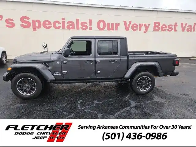 2022 Jeep Gladiator Overland's photo