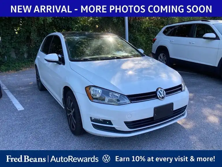 2017 Volkswagen Golf TSI SE 4-Door Auto's photo
