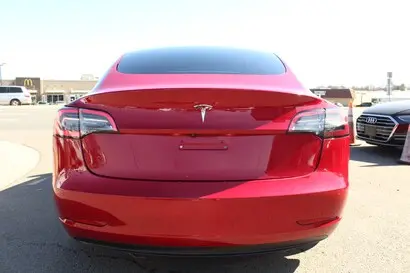 2021 Tesla Model 3 Standard Range Plus photo 5