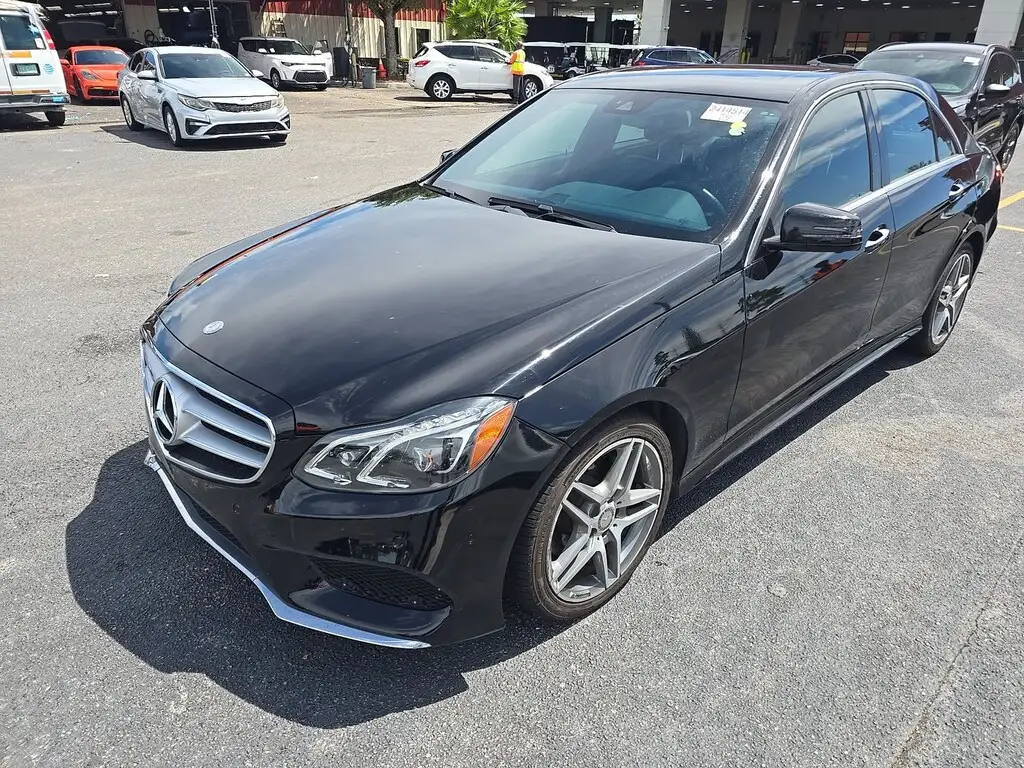 2015 Mercedes-Benz E-Class E400 photo 1