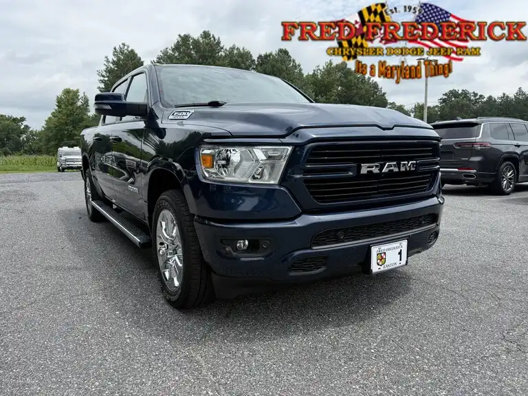2020 RAM 1500 Big Horn/Lone Star 4x4 Crew Cab 5'7's photo