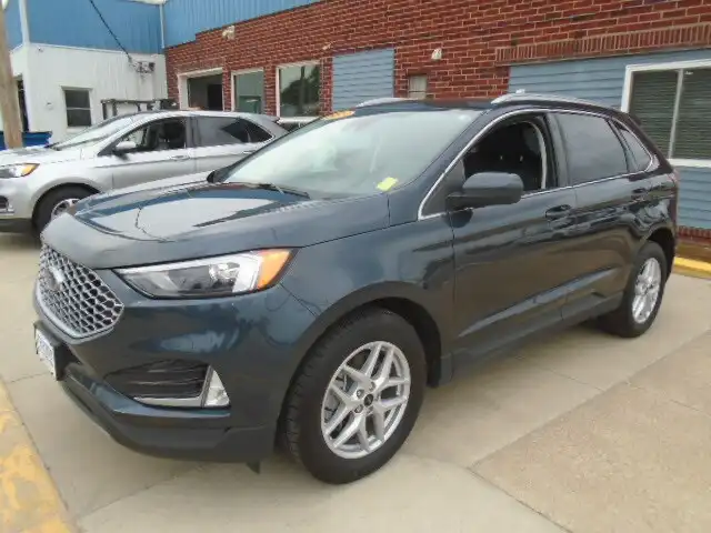 2024 Ford Edge SEL AWD's photo