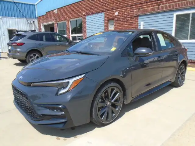 2023 Toyota Corolla SE CVT's photo