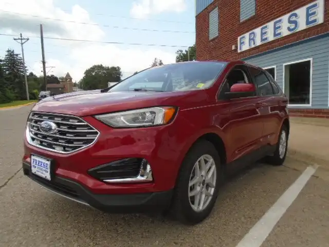 2022 Ford Edge SEL AWD's photo