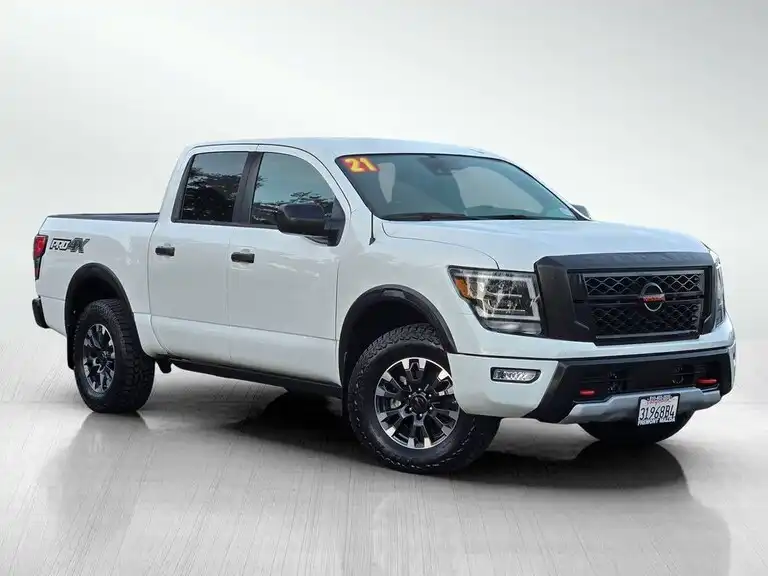 2021 Nissan Titan PRO-4X 4X4 Crew Cab's photo
