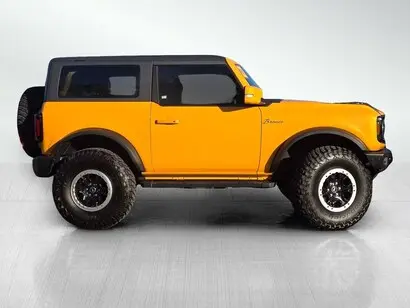 2022 Ford Bronco Outer Banks Advanced 4x4 photo 3