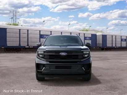 2027 Ford Expedition Active photo 3