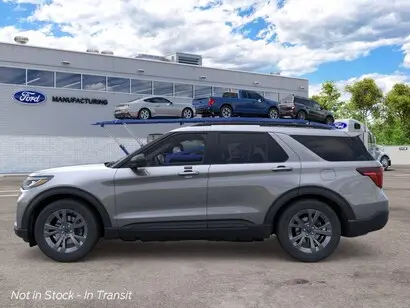 2026 Ford Explorer Active 4WD photo 3