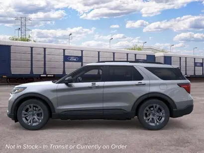 2026 Ford Explorer Active 4WD photo 3