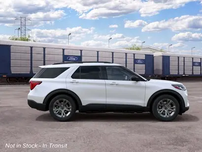 2027 Ford Explorer Active 4WD 200A photo 5