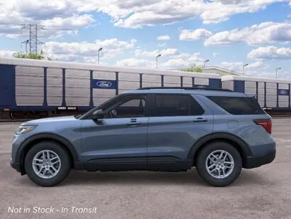 2026 Ford Explorer undefined photo 3