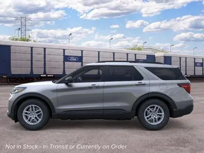 2026 Ford Explorer undefined photo 3