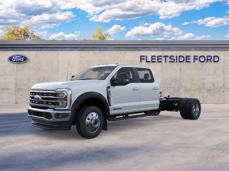 2026 Ford F-550 Lariat 4WD Crew Cab DRW 203 in's photo