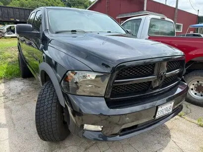 2012 RAM 1500 Express 4x4 Quad Cab photo 3