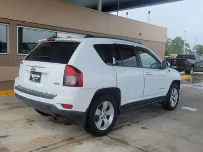 2014 Jeep Compass Latitude photo 4