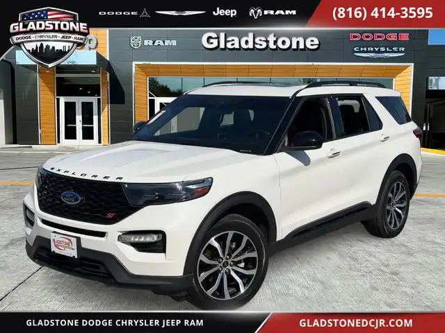2022 Ford Explorer ST 4WD's photo