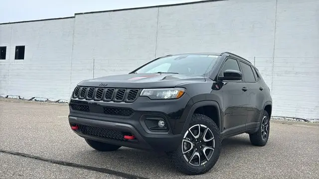 2026 Jeep Compass Trailhawk 4WD photo 1