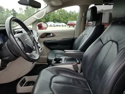 2018 Chrysler Pacifica Touring L Plus photo 5
