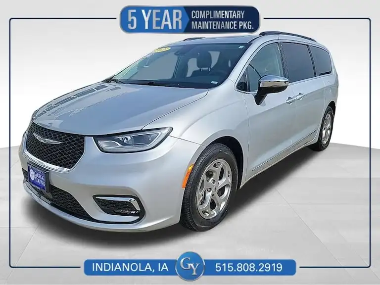 2023 Chrysler Pacifica Limited's photo