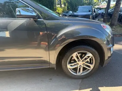 2017 Chevrolet Equinox AWD Premier photo 3