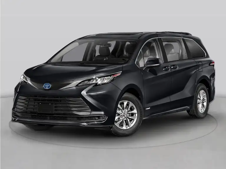 2023 Toyota Sienna XSE 7-Passenger Hybrid AWD's photo