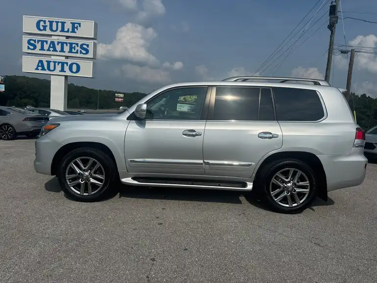 2015 Lexus LX 600 570's photo